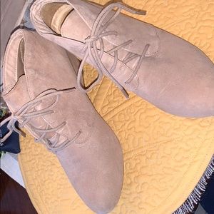 Vionic wedge ankle bootie, size 8.5